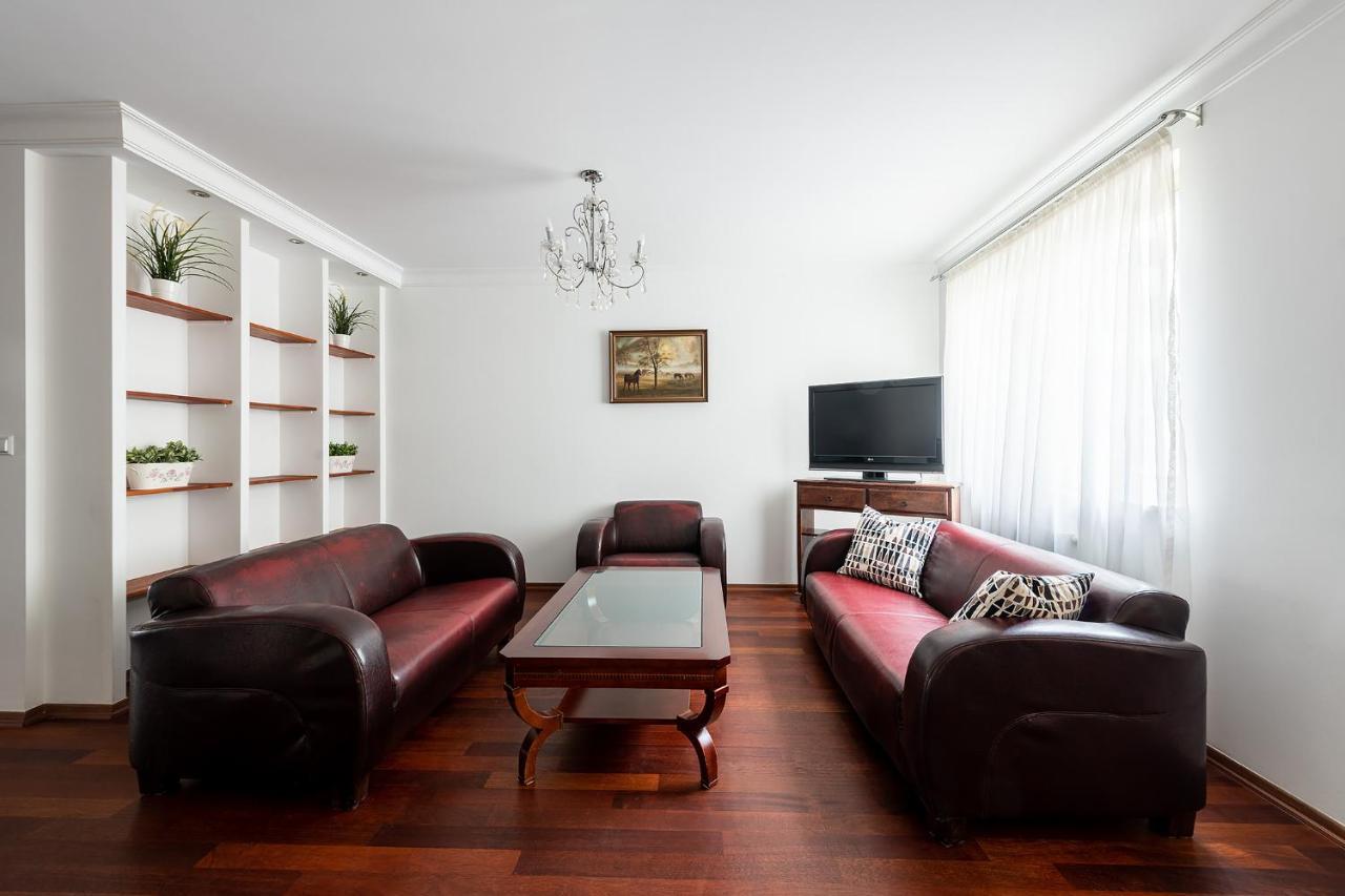 Bukowinska 12 Prywatne Mieszkanie 80M2 Z Dwiema Sypialniami I Balkonem 2X Bezplatne Miejsca Parkingowe Samodzielne Zameldowanie! Private Garage! Self Check-In System! Varsóvia Exterior foto